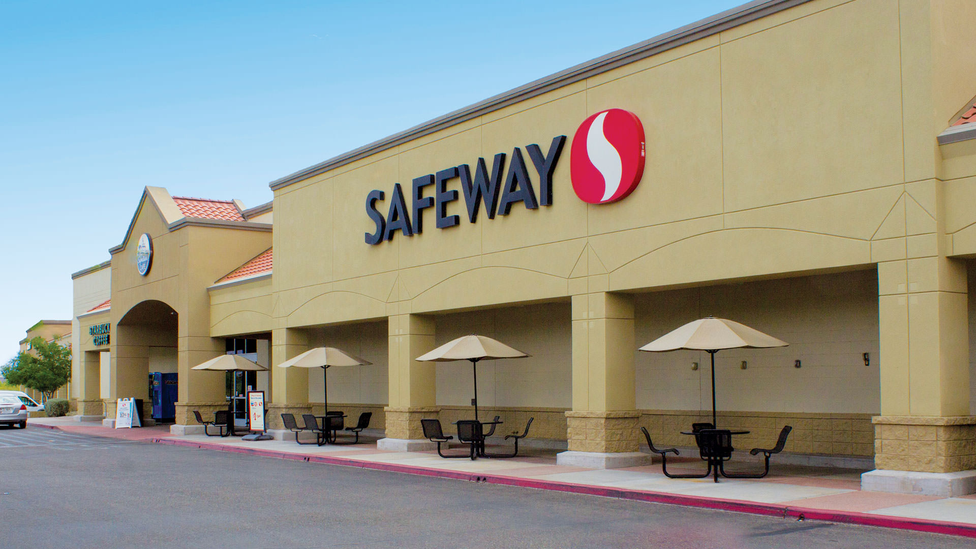 Shoppes at Continental - Safeway